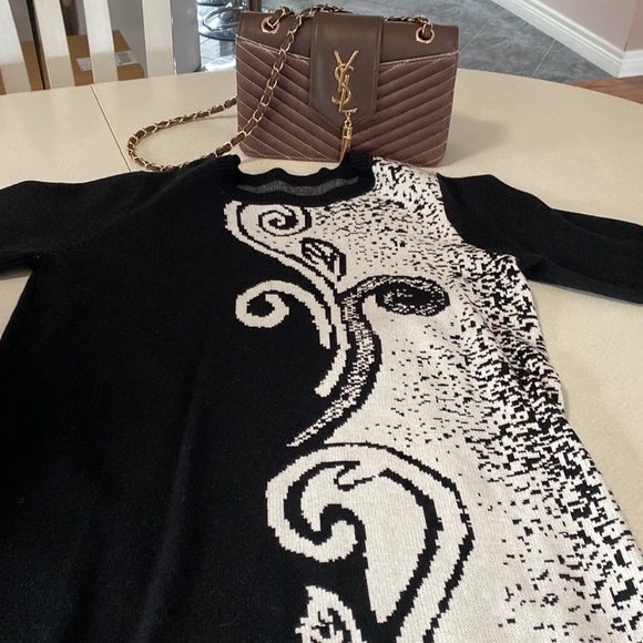 Mulvari Floral Pattern Colour block White Black Sweater Dress Sz M NWOT - Picture 8 of 8